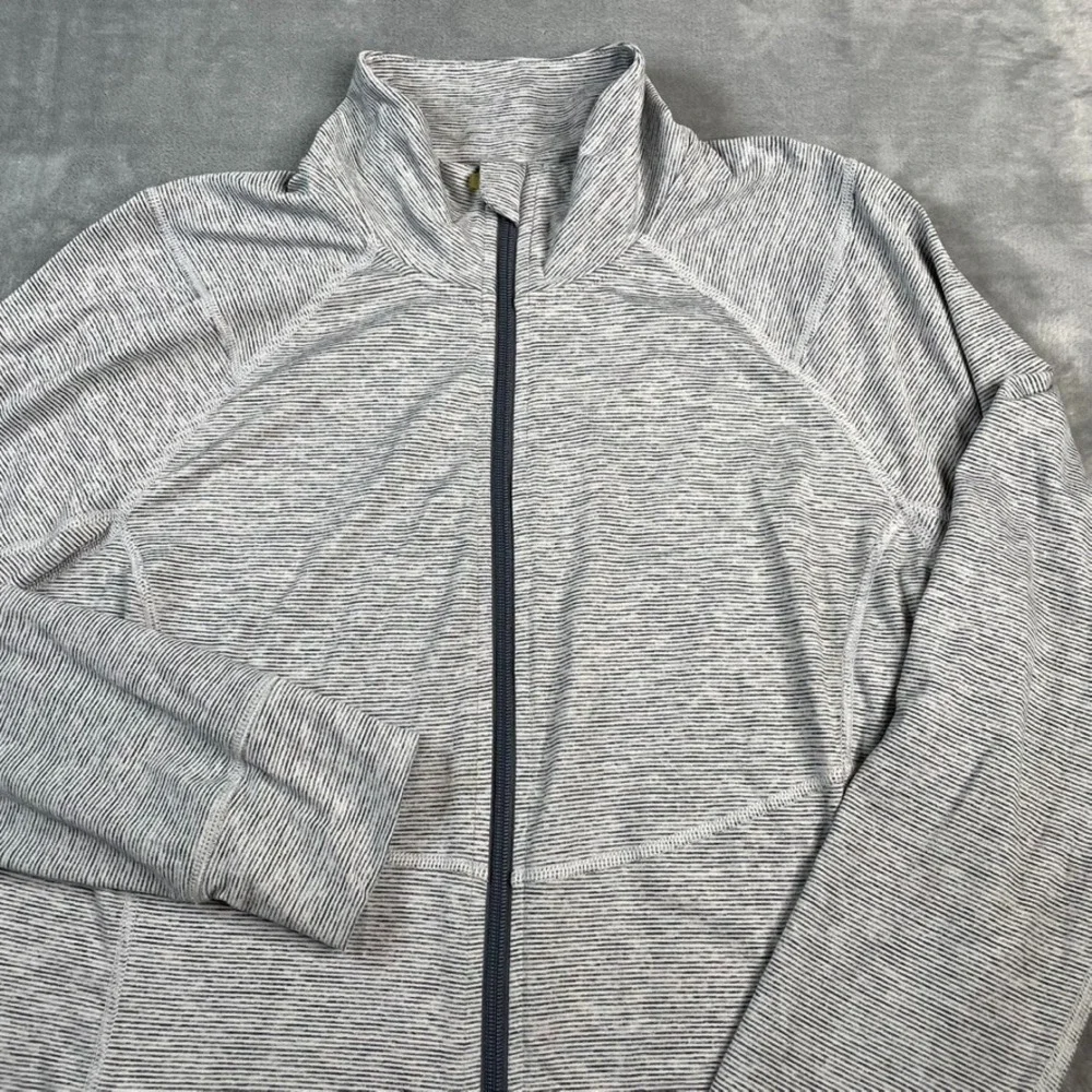 Old Navy Active Zip Up Long Sleeve Go-Dry Fitted Gray Activewear Jacket Sz‎ XL